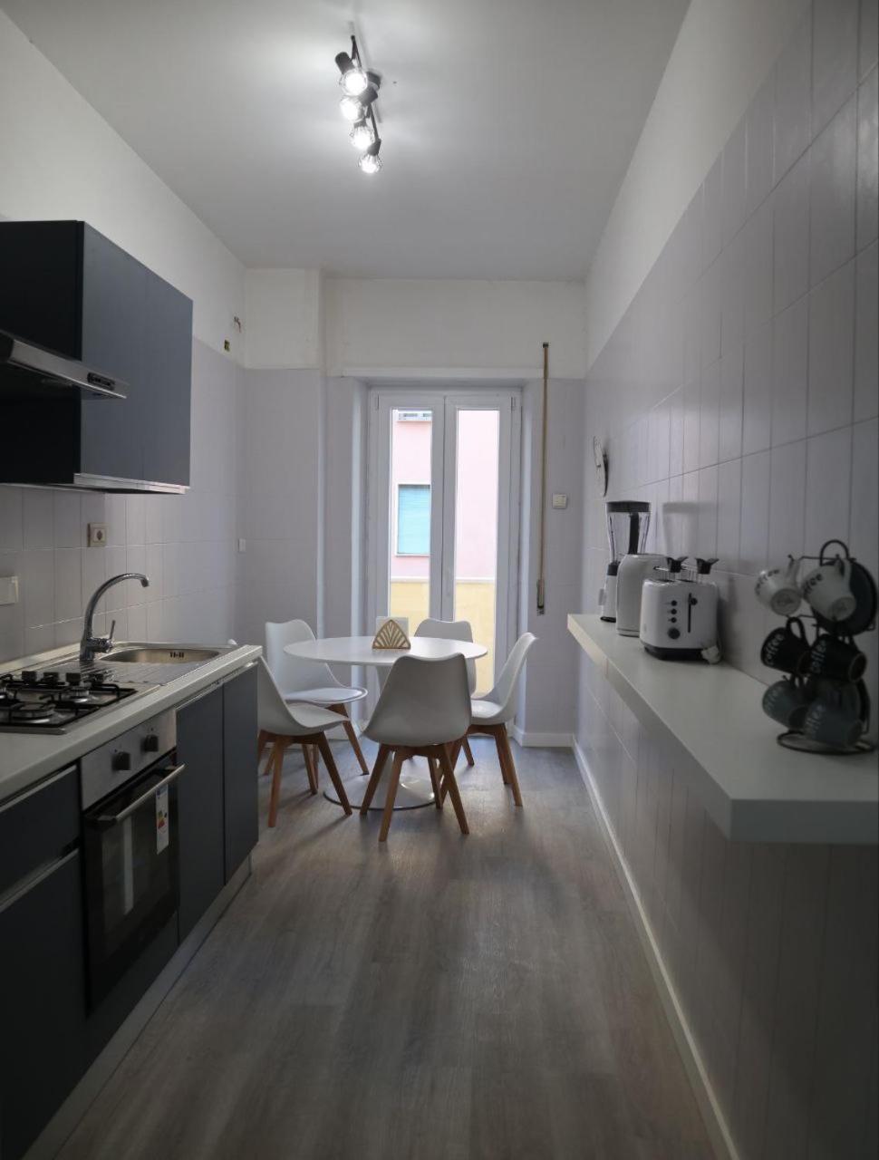 Sara'S Home - Modern Apartment Near Metro, Perfect For Families And Groups In 罗马 外观 照片